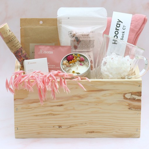 Relaxing Flowers Gift Box